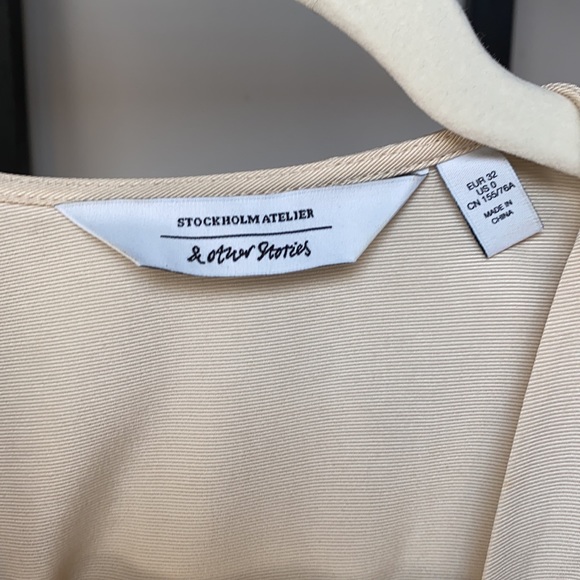 & Other Stories Relaxed Wrap Mini Dress - Picture 2 of 7